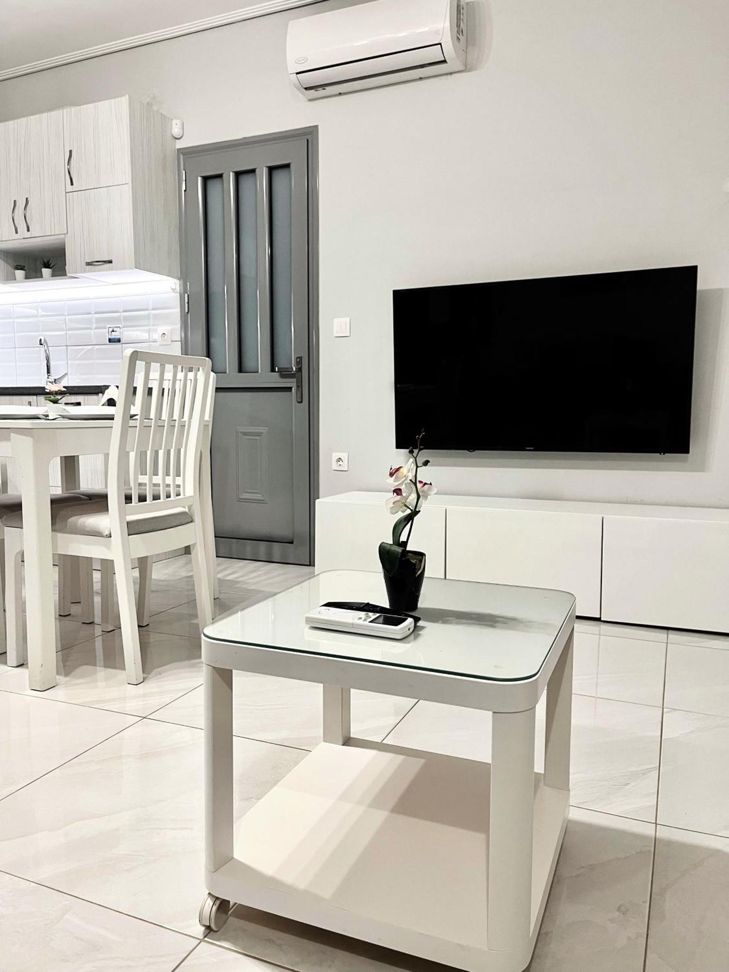 לוטראקי Blueline Apartment 3 מראה חיצוני תמונה